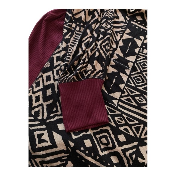 Bobeau tunic, black & brown print with maroon ribbed fabric on the sides.2X boho - Picture 6 of 6